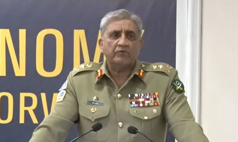 حکومت کے مشکل اقدامات کی کامیابی کیلئے سب کو ذمہ داری نبھانی ہوگی، آرمی چیف