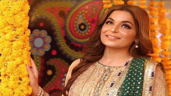اداکارہ میرا تکذیب نکاح کیس، عدالتی عملے کے وارنٹ جاری