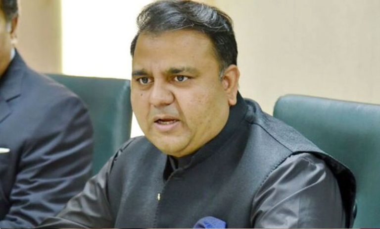 فواد چوہدری نے2022میں پاکستان کا پہلا خلائی مشن بھجوانے کا اعلان کردیا