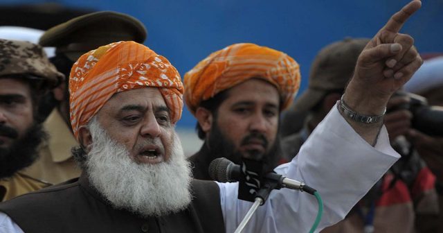 عمران خان کی پشت پر امریکا اور یورپ کھڑا ہے،مولانا فضل الرحمان