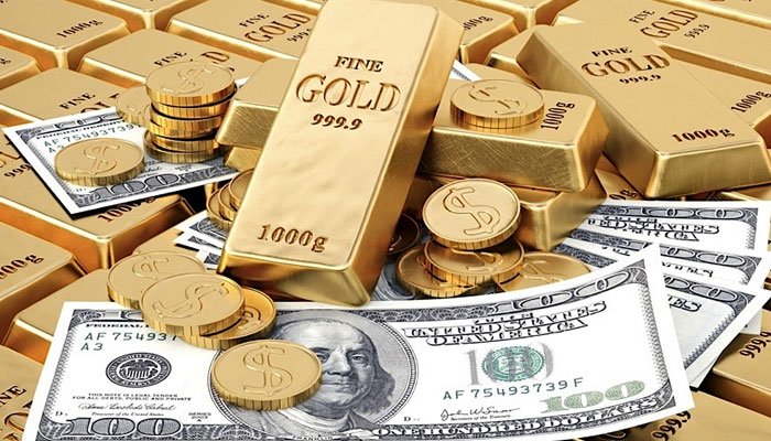 ملک میں سونے کی قیمت گِر گئی