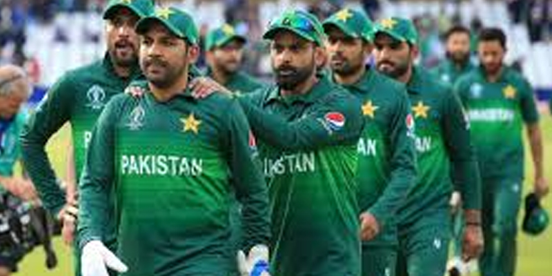 نیوزی لینڈ جانے والے 6 کرکٹرز کا کورونا ٹیسٹ مثبت اب ایک بھی خلاف ورزی ہوئی تو پاکستانی ٹیم واپس بھجوا دینگے کیویزحکام نے پی سی بی کو وارننگ جاری کر دی