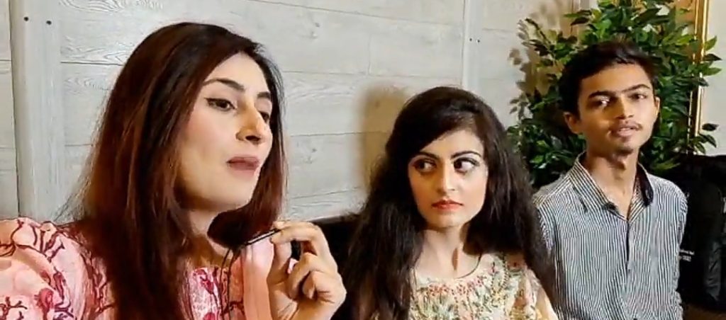 بیٹی کی دوست بن کر رہونگی تاکہ بھاگنے کی نوبت نہ آئے: دعا کا نیا ویڈیو پیغام