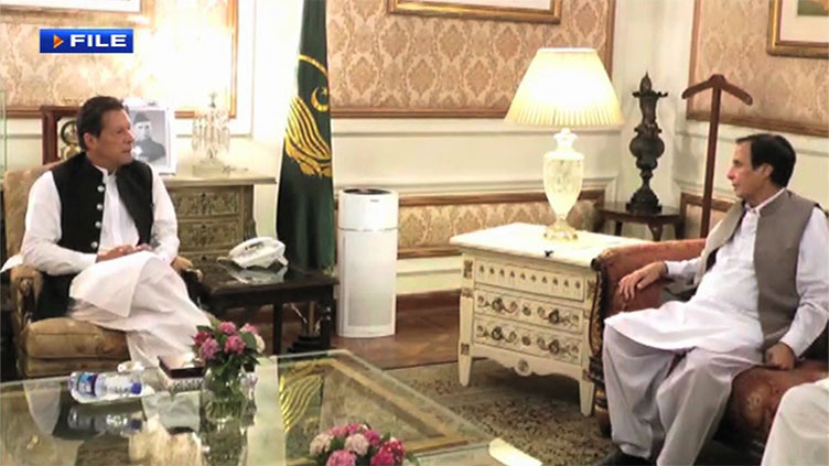 وزیر اعلیٰ پنجاب چودھری پرویز الٰہی کی چیئرمین پی ٹی آئی  عمران خان سے ملاقات، حمایت پر شکریہ ادا کیا