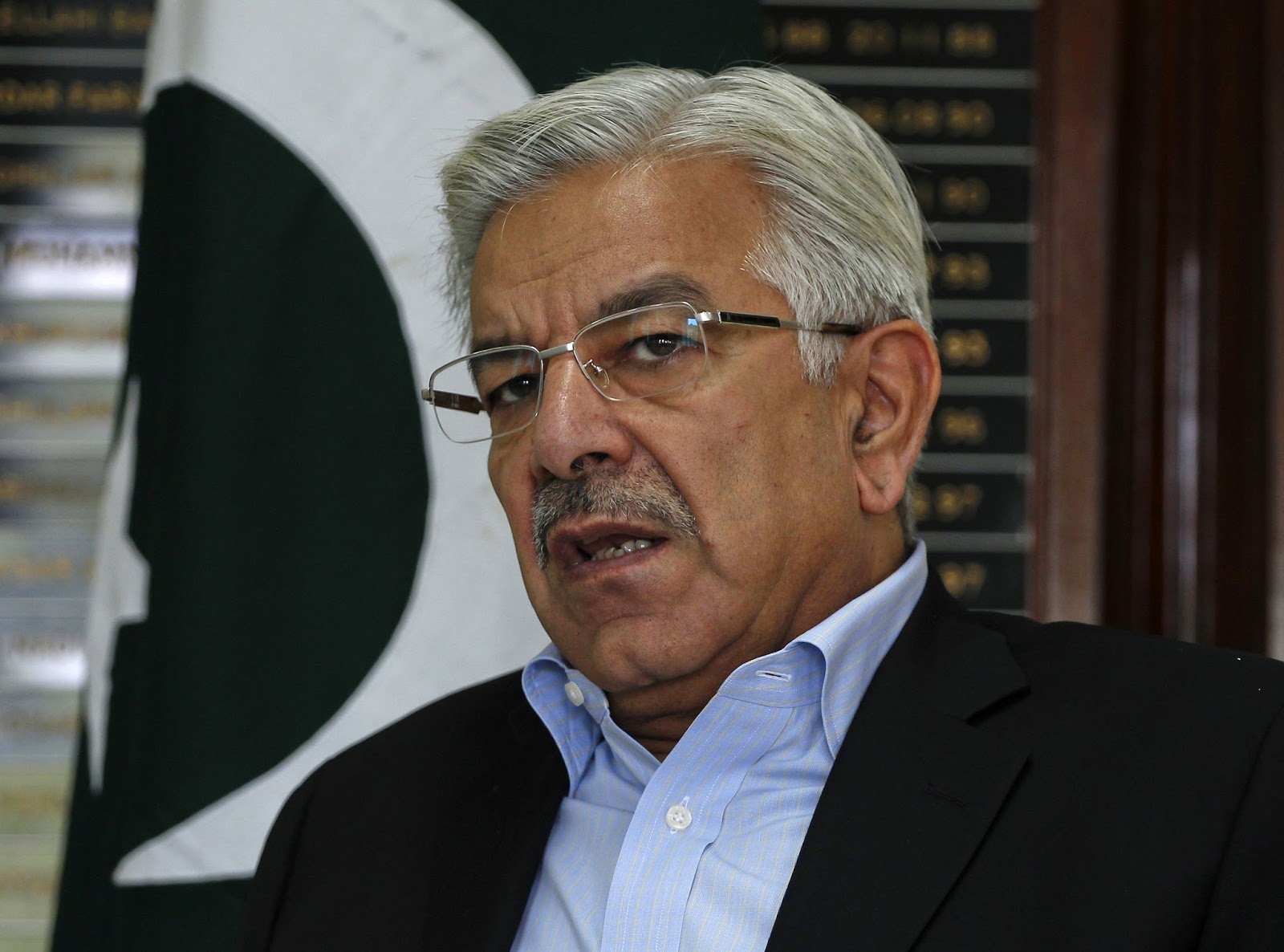 طالبان کے معاملے پر افغان حکومت سے رابطے میں ہیں ،وزیر دفاع خواجہ آصف
