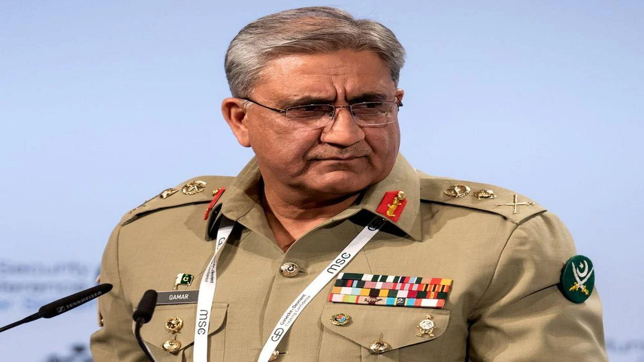 رائل ملٹری اکیڈمی سینڈ ہرسٹ میں پاسنگ آؤٹ پریڈ، جنرل قمر جاوید باجوہ کی بطور مہمان خصوصی شرکت