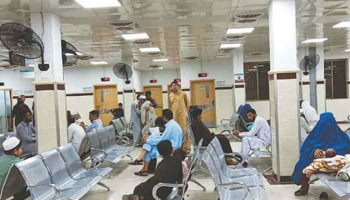 کے پی کے اسپتالوں میں کینسر کی مفت ادویات دستیاب نہیں، مریض علاج ادھورا چھوڑ کر جانے لگے