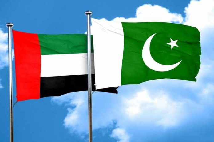 یو اے ای نے پاکستان کا 2 ارب ڈالر کا قرض رول اوور کردیا: وزیر خزانہ کی تصدیق