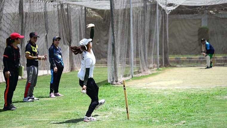 آج سے ملک بھر میں خواتین کے کرکٹ ٹرائلز کا آغاز