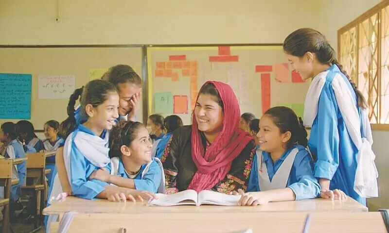 خیبرپختونخوا میں ٹیچنگ کیلئے محکمہ تعلیم کا جاری کردہ لائسنس رکھنا لازمی قرار